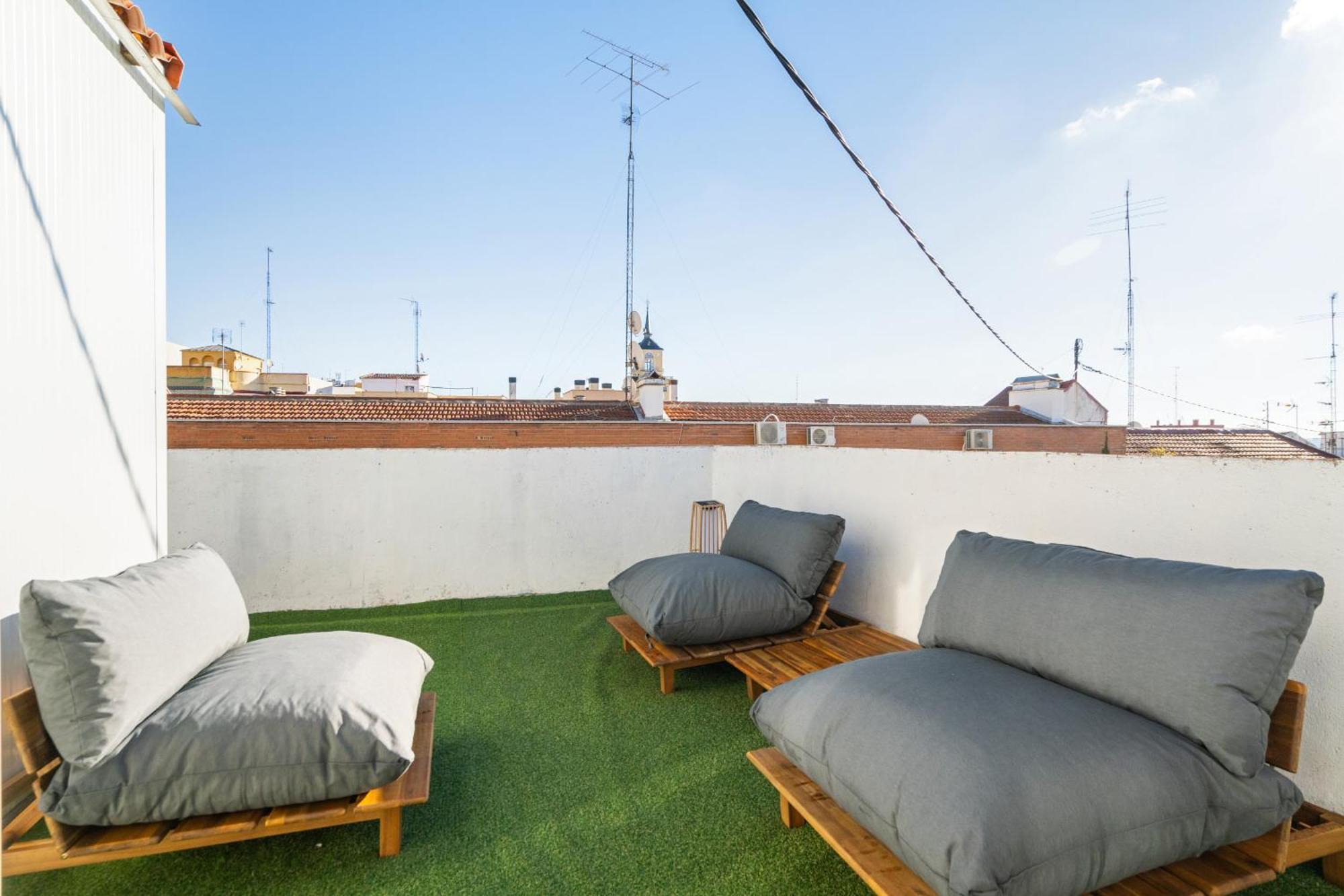 마드리드 Atico Con Terraza En Lavapies Alquiler Temporal 아파트 외부 사진
